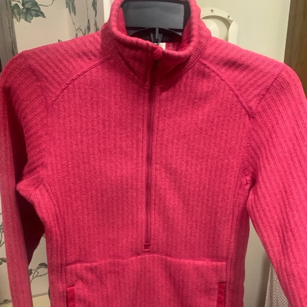 Paragonia sweater size xs